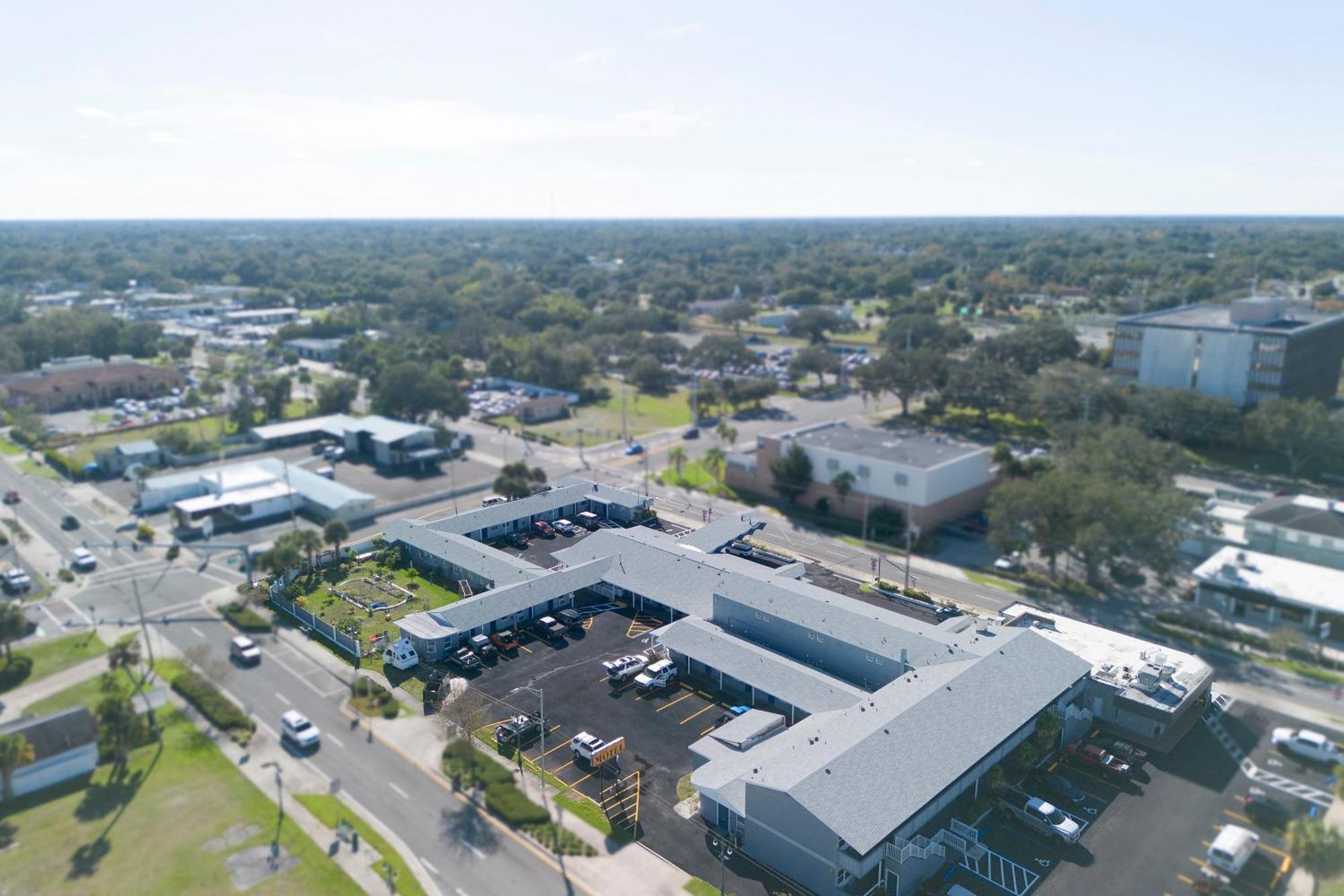 Sunrise Inn By Oyo Titusville Fl Экстерьер фото